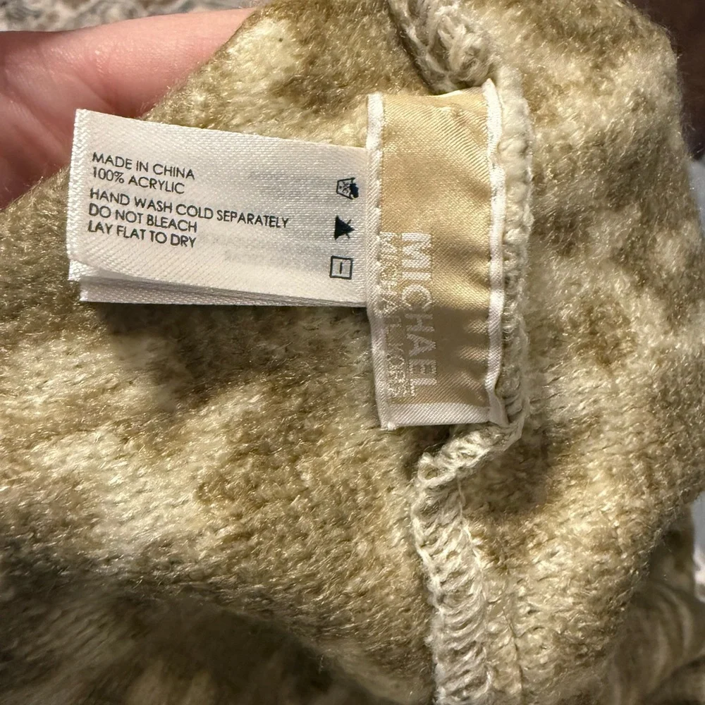 Michael Kors Soft Leopard Print Scarf - Picture 3 of 4